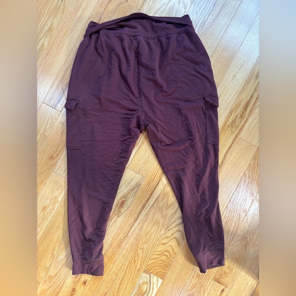 2 pairs of old navy active joggers - Picture 3 of 5